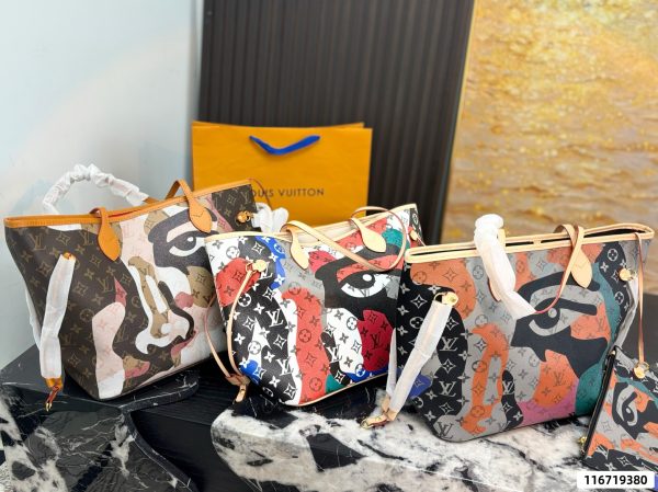 LV's New Neverfull Tote Bag
