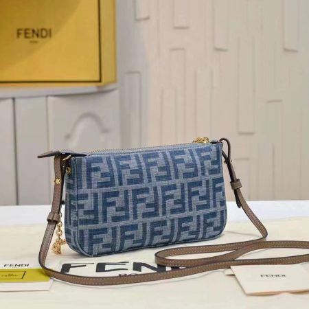 Fendi Baguette Light blue FF chain denim clutch bag - Image 3