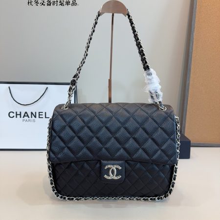 Timeless Chanel Classic medium caviar bag - Image 2