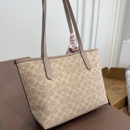 Coach Tote Bag - Image 8