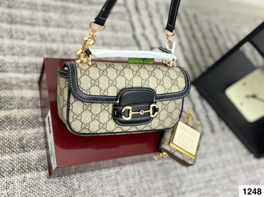 Gucci Blondie Handbag - Image 1
