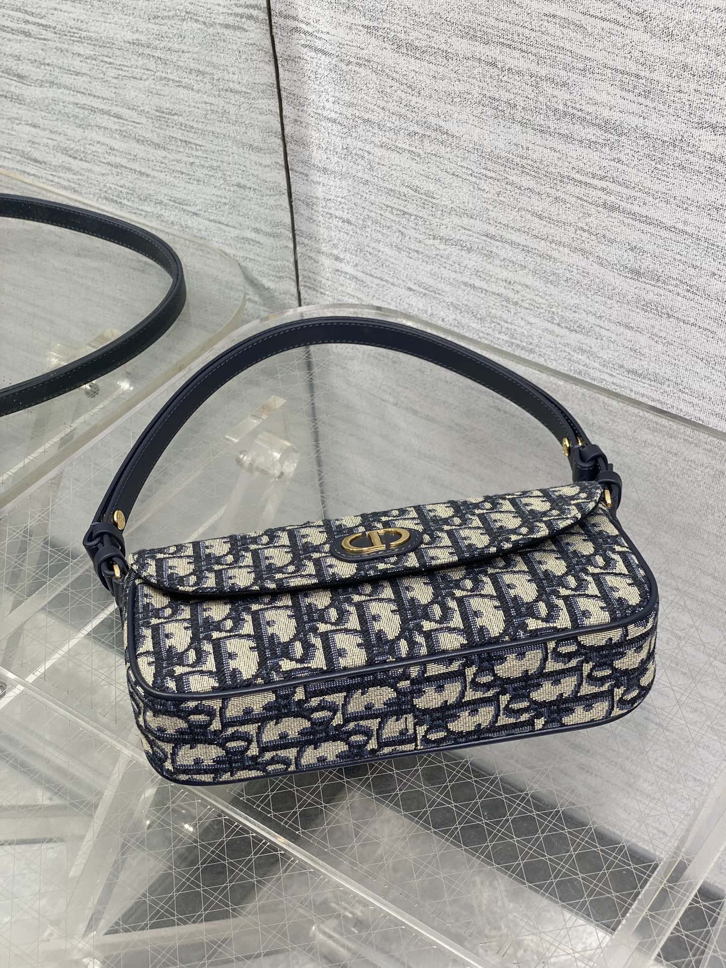 Dior 30 Montaigne Avenue Bag Oblique Blue - Image 7