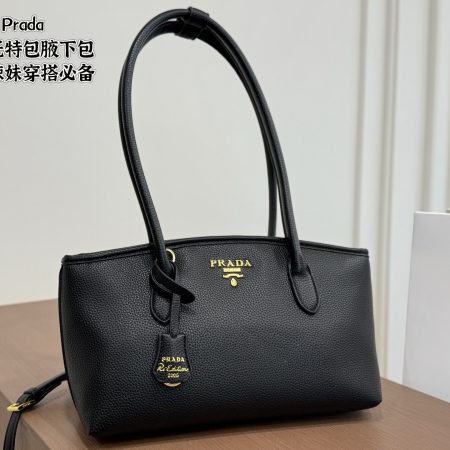 Prada's New Underarm Bag - Image 4