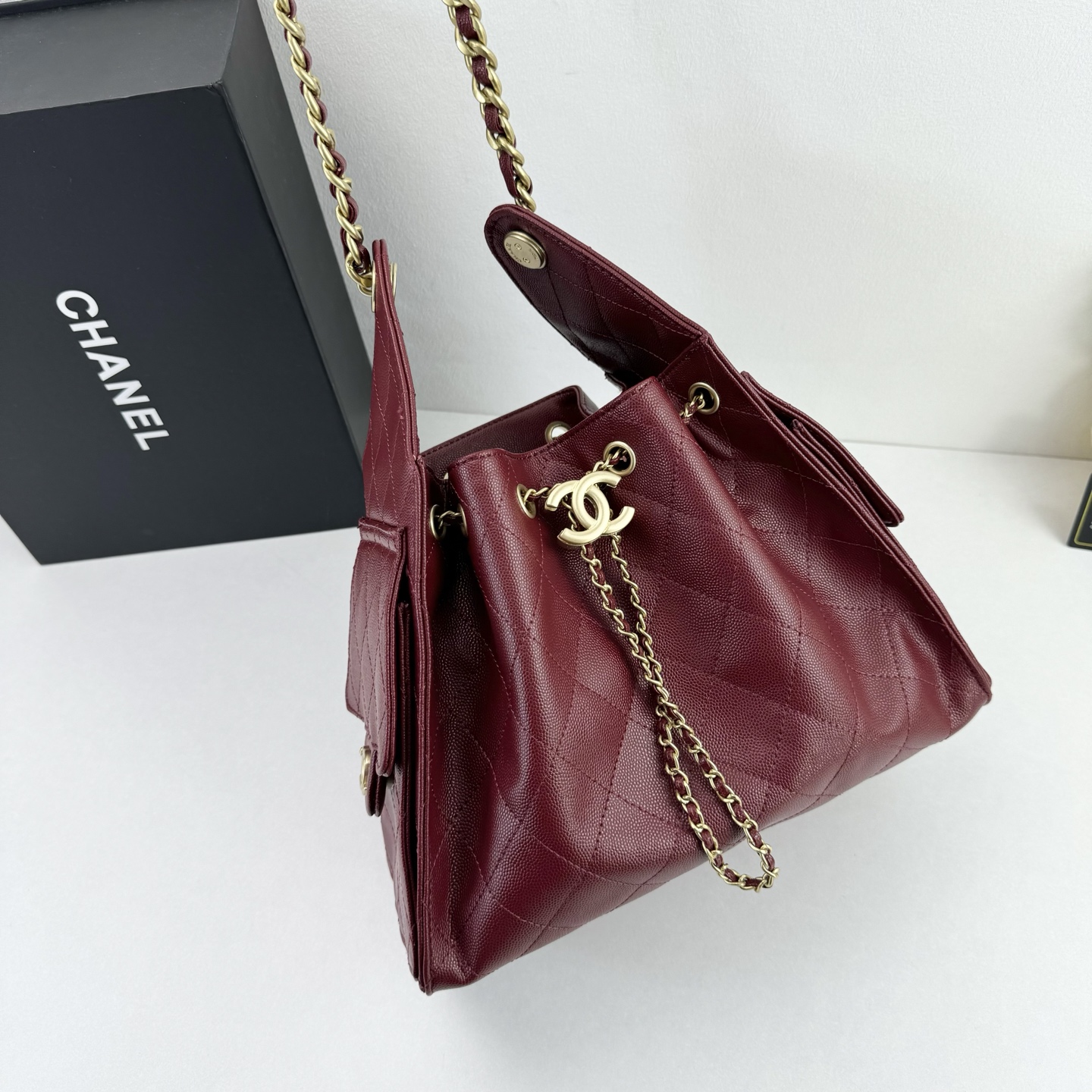 Chanel 25 Small Handbag - Image 8