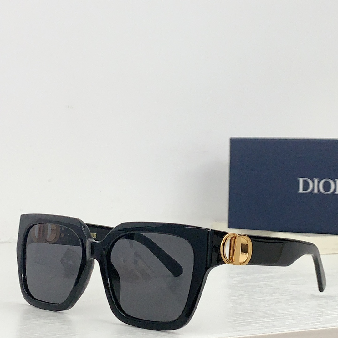 Dior Sun Protection Sunglasses Top Quality - Image 1