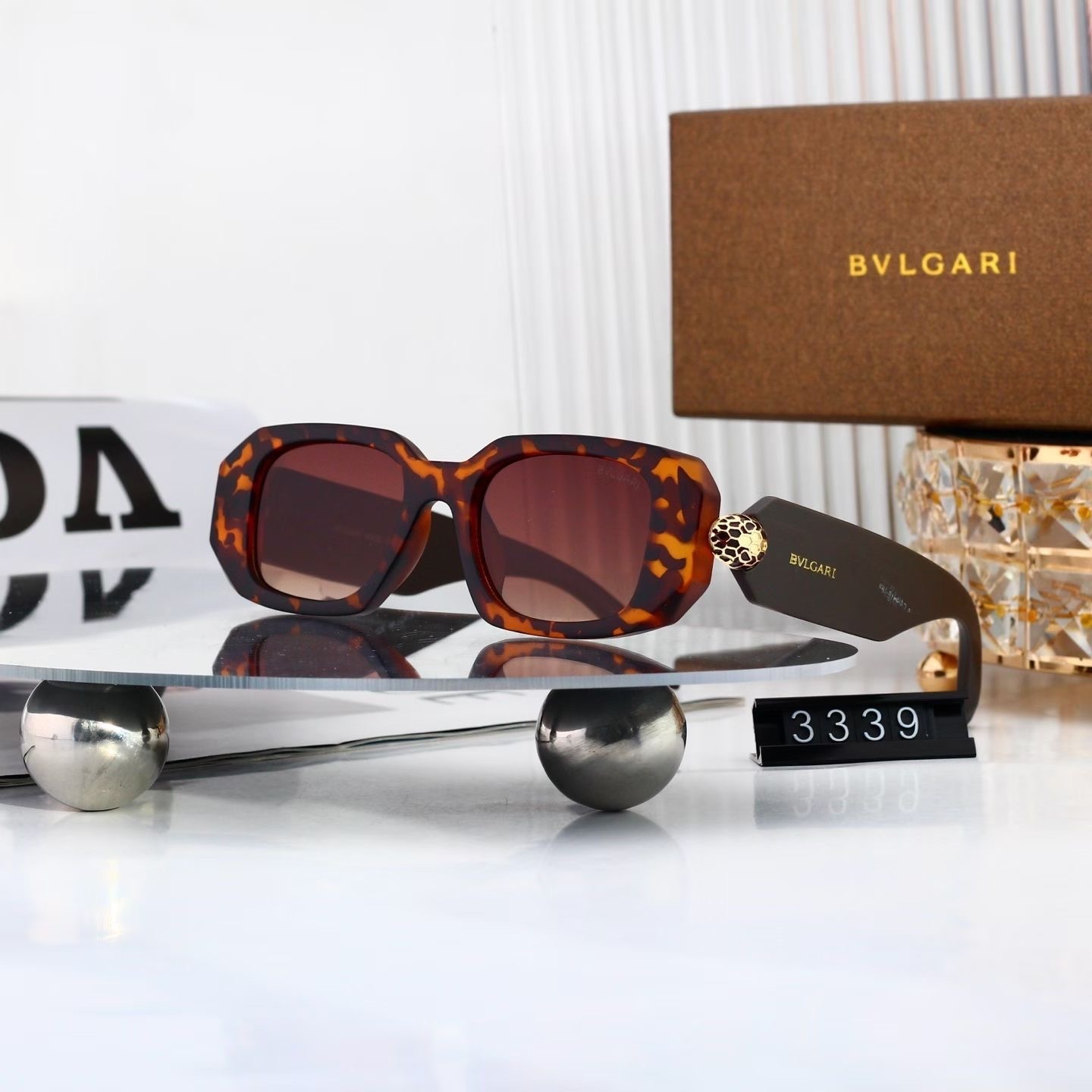 Bulgari Fashionable Sunglasses - Image 5