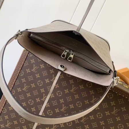 LV  Flore Bucket Bag - Image 2
