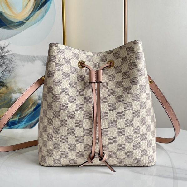 LV NéoNoé MM Monogram Bag
