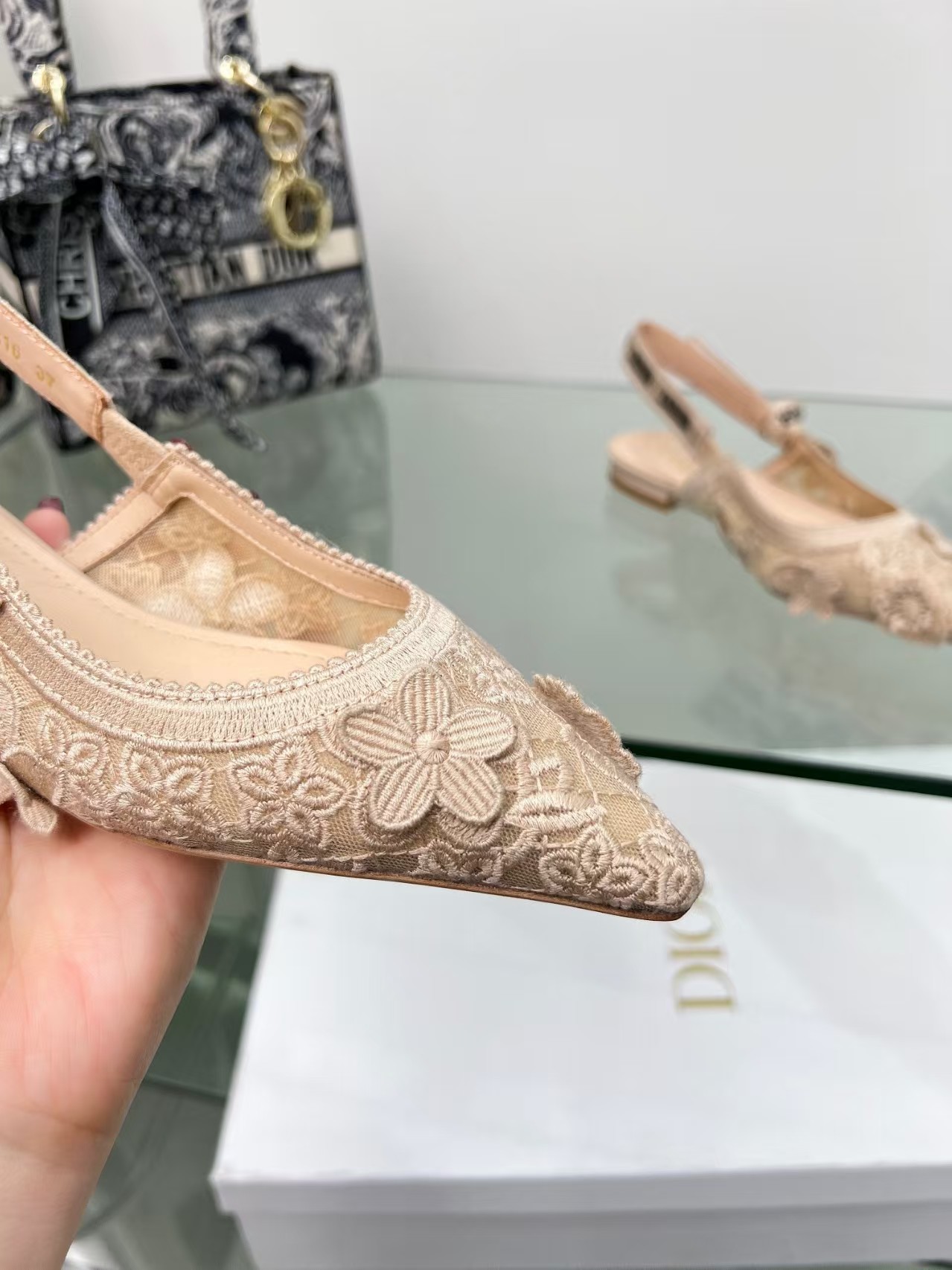 Dior Embroidered Sandals Slingback Flat Mules Pump Pink - Image 3