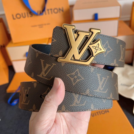 LV Flower 40MM Reversible Belt Men's Belt - Image 3