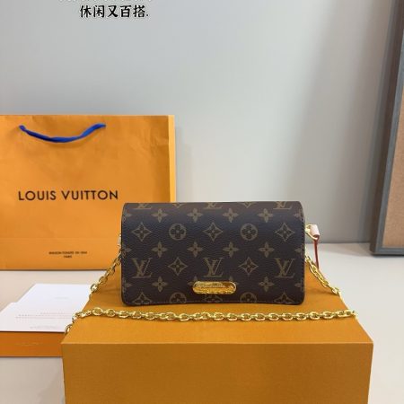 LV Lily Woc Chain Bag