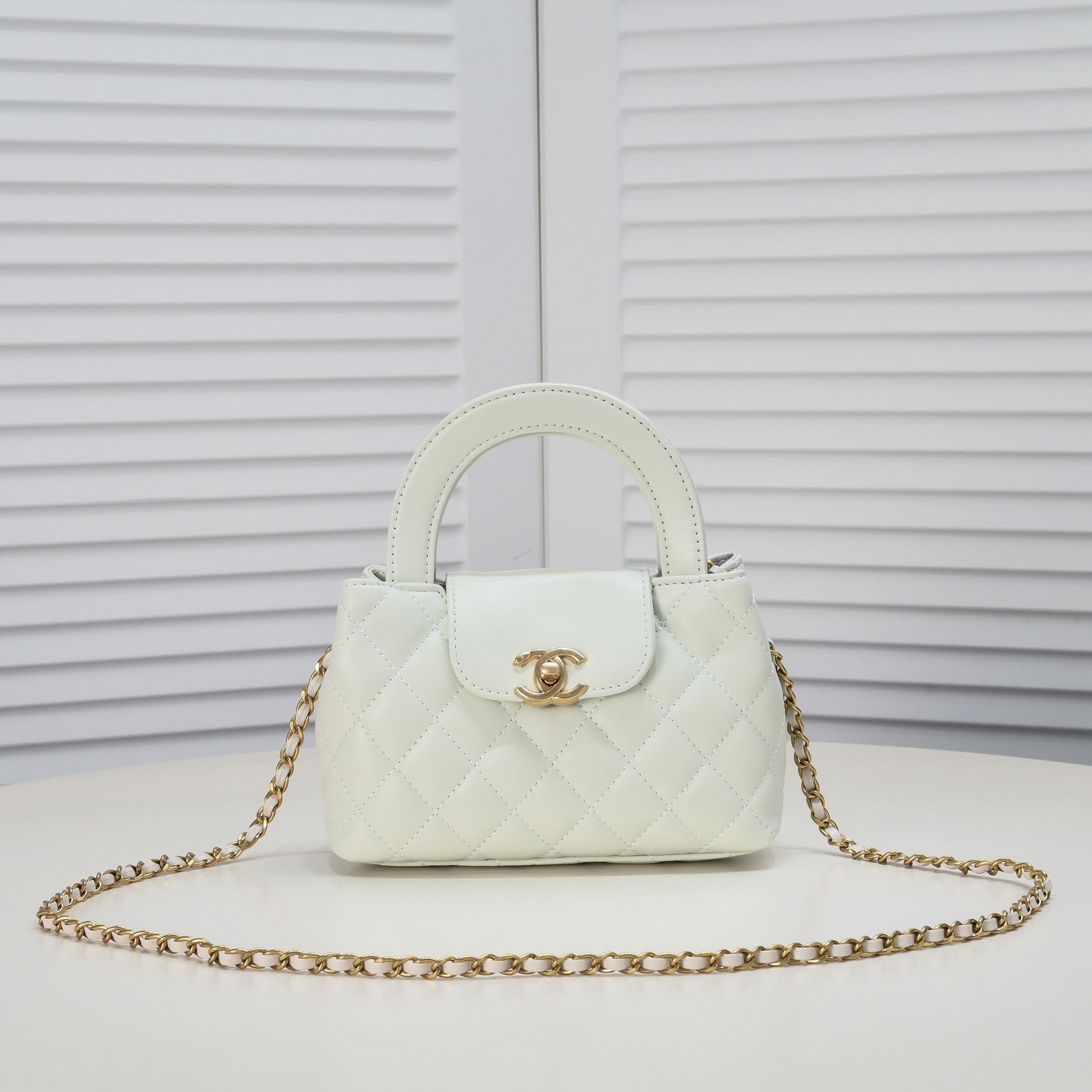 Chanel 23K Kelly Chain Handle  Handbag - Image 4