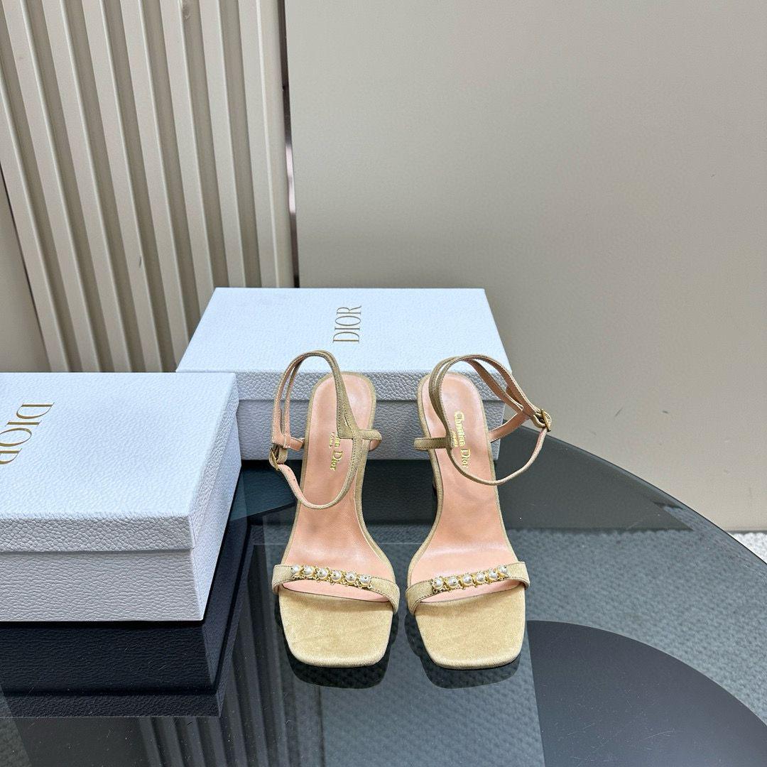Dior Pearl Heels - Image 7