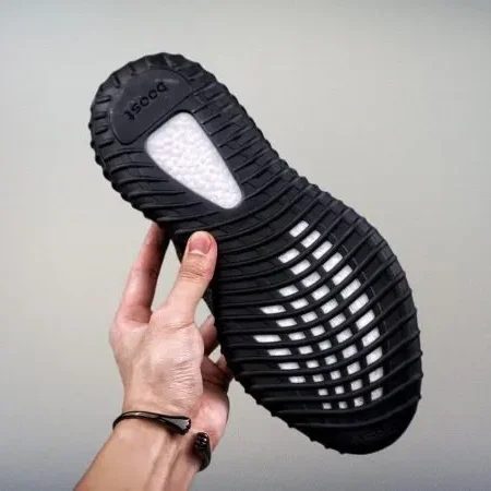 Yeezy350 Boost V2 Black - Image 9