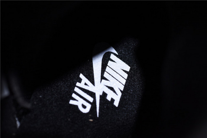 Air Jordan 1 Retro High OG 555088-010 - Image 12
