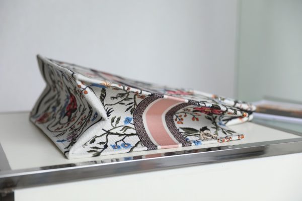 Dior Book Tote White Multicolor Dior Petites Fleurs