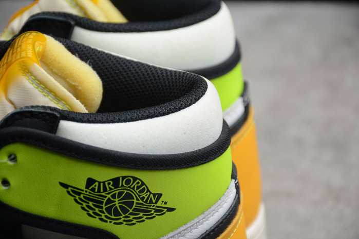 Air Jordan 1 High OG University Gold 555088-118 - Image 6