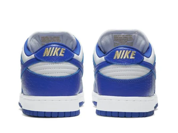 Supreme x Dunk SB Low “ Hyper Royal"