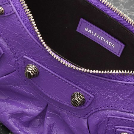 BALENCIAGA Le Cagole XS studded crinkled-leather shoulder bag purple - Image 2