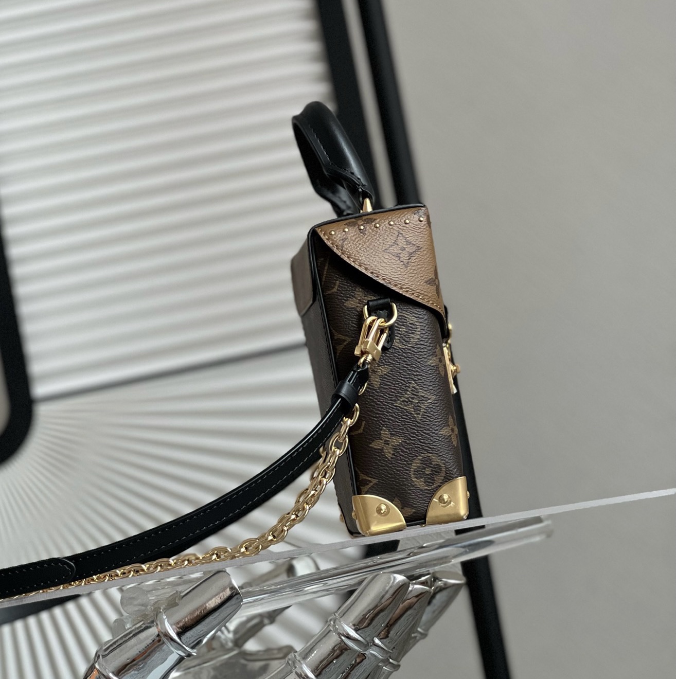 LV Camera Bag - Image 4