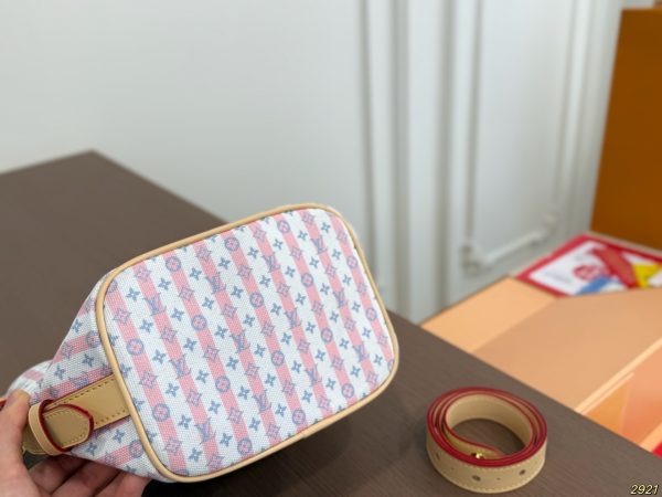 LV Resort Allinbb Beuteltasche