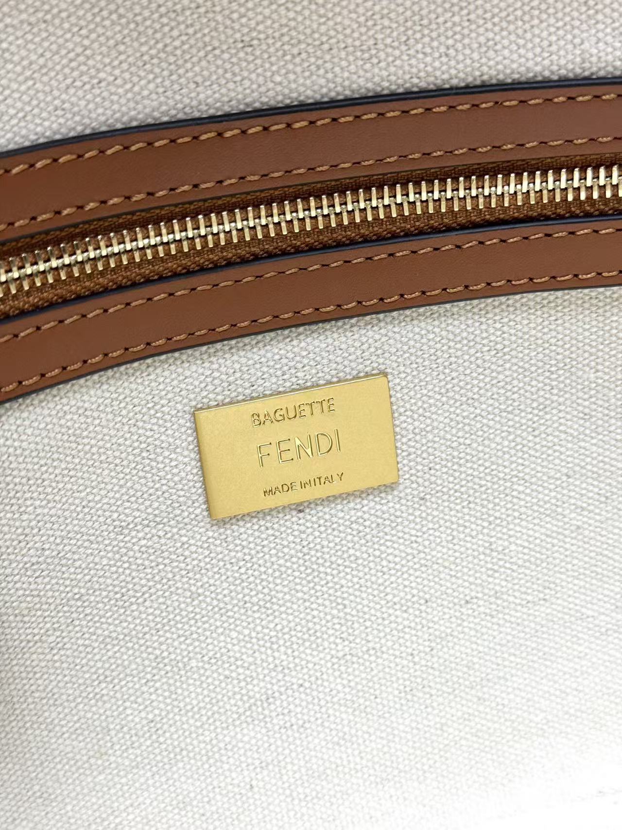 Fendi Baguette Multicolour Canvas Bag - Image 7