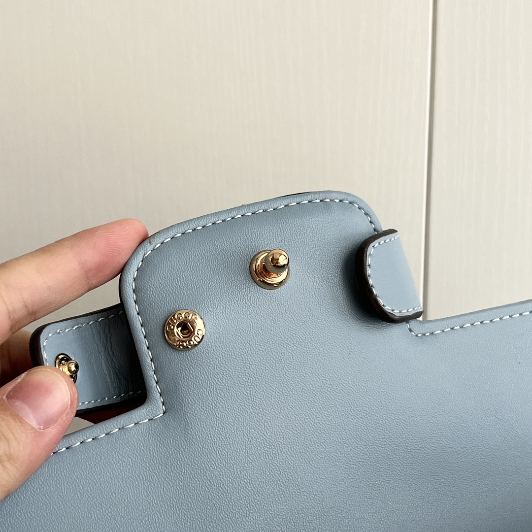 Gucci GG Canvas Bag - Image 3