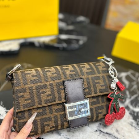 Fendi Baguette Underarm Bag - Image 3