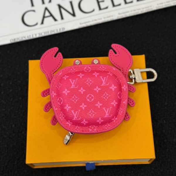 LV  Accessories