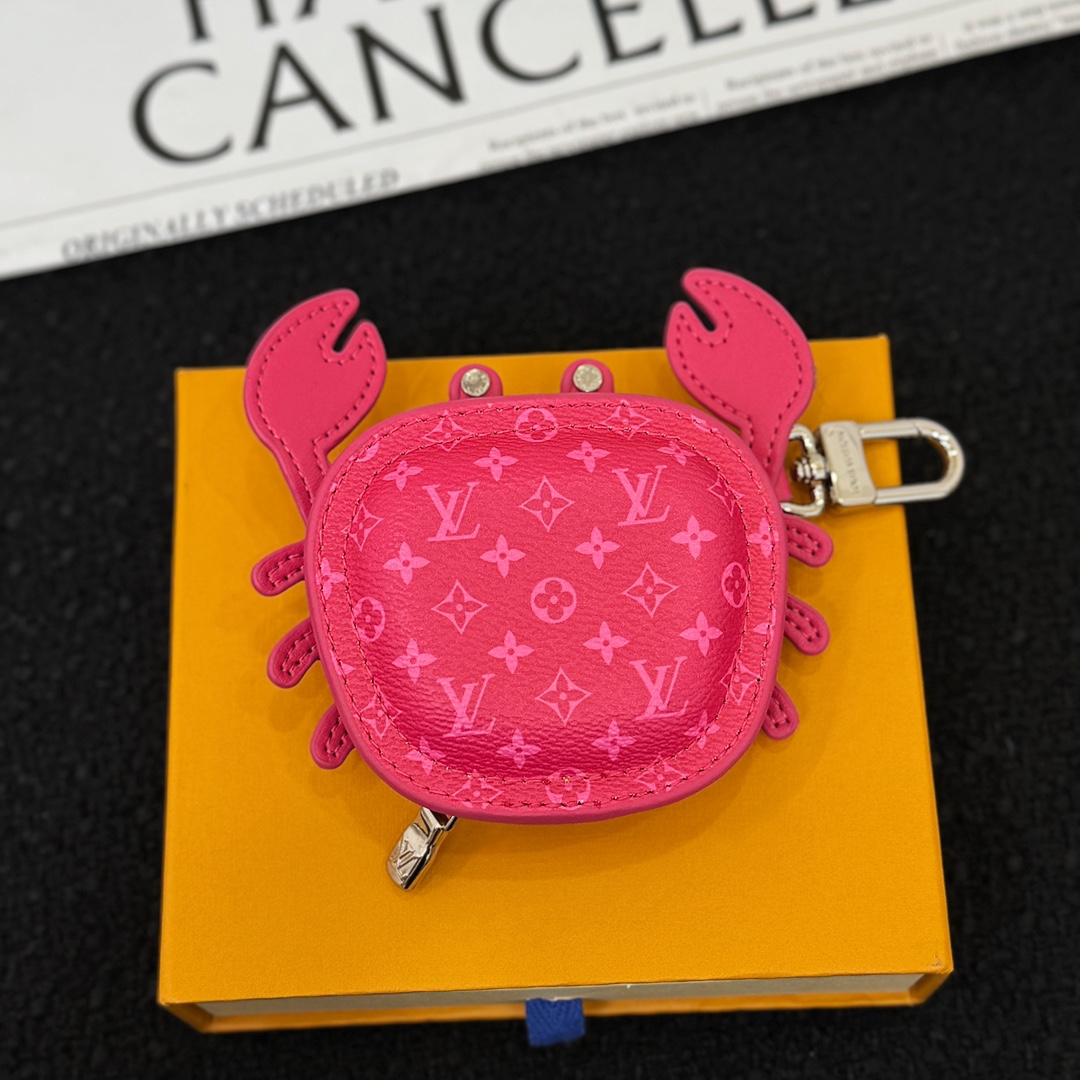 LV  Accessories - Image 4