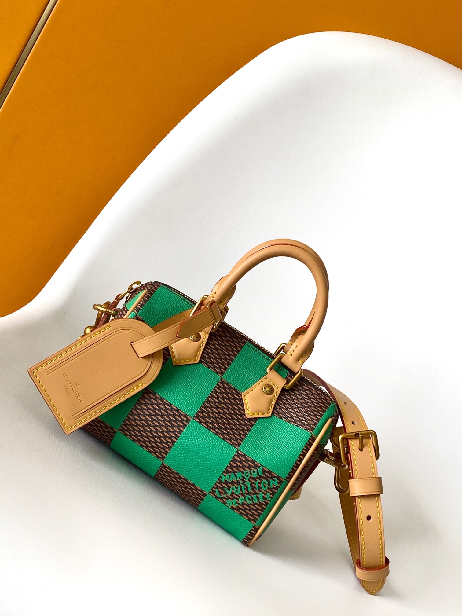 LV Damier Pop Speedy Bandoulière 18 Bag Jaune Mat - Image 2