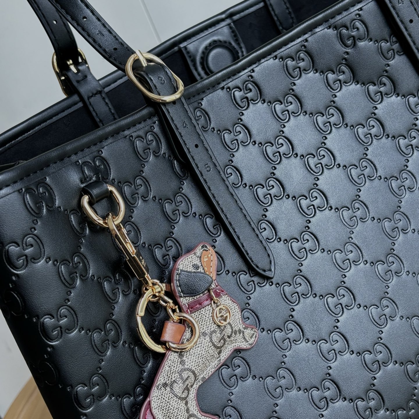Gucci GG Pattern and Striped Weave - Image 4