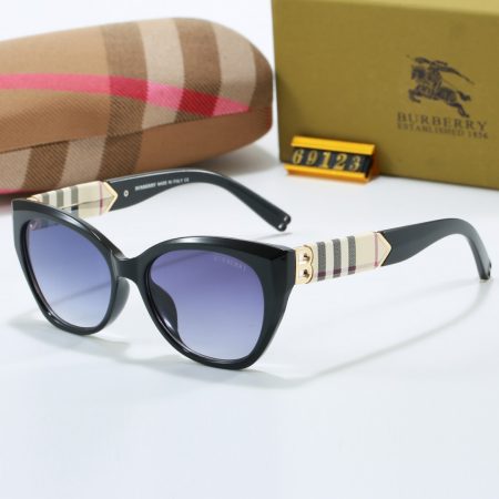 Burberry Fashionable Sunglasses - Image 7