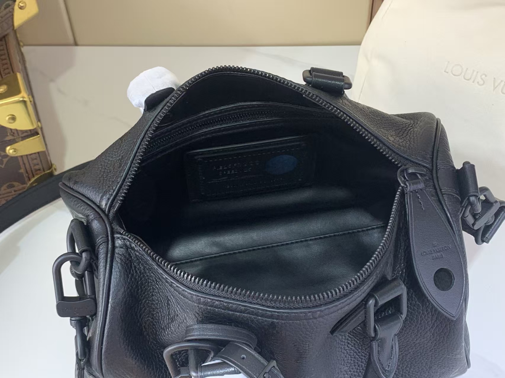 LV Speedy 25 Bandoulière P9 Bag - Image 4