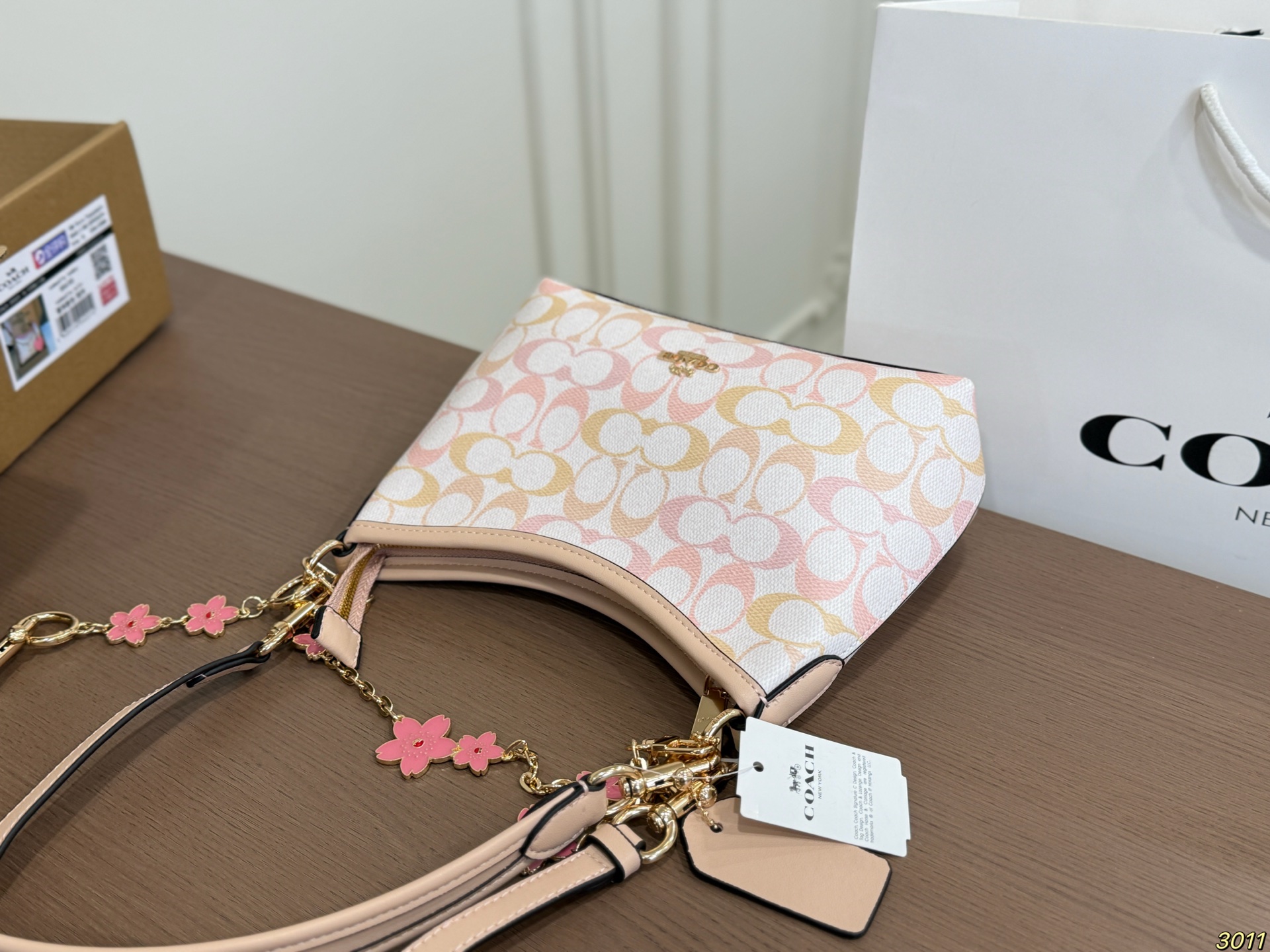 Coach Underarm Bag - Image 9