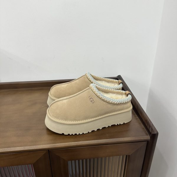 UGG Tazz Slipper