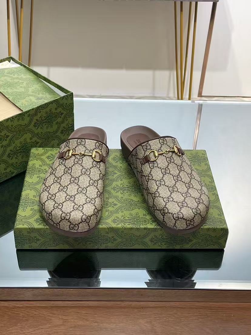 Gucci Horsebit mule in GG Supreme - Image 1