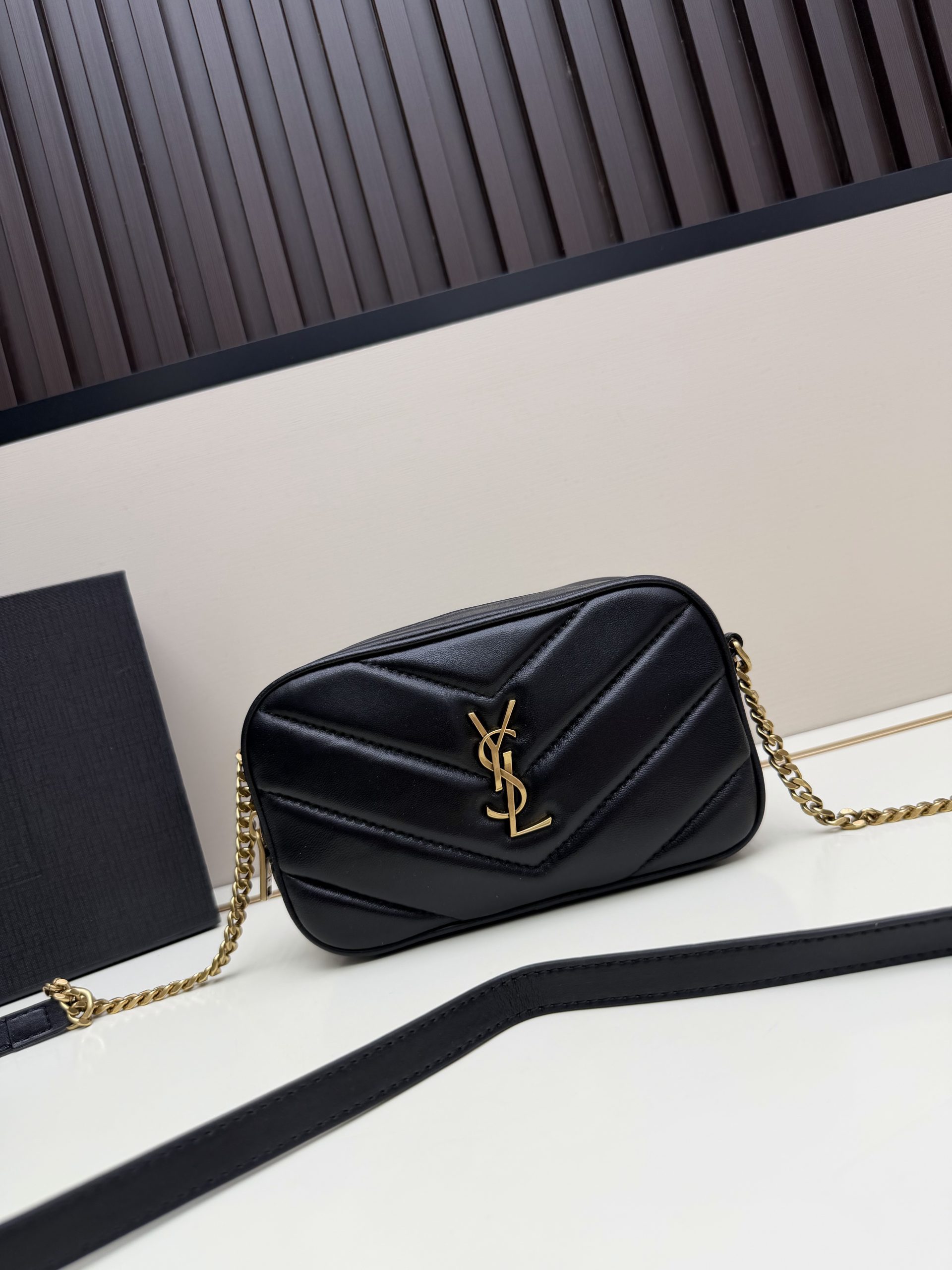 YSL Loulou Camera Bag・ - Image 2