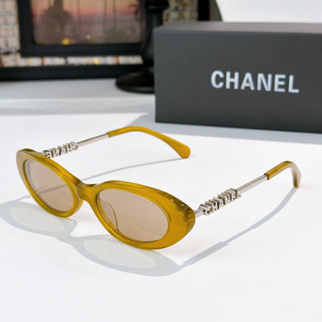 Chanel Fashionable Sunglasses Top Quality - Image 1