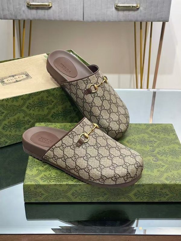 Gucci Horsebit mule in GG Supreme