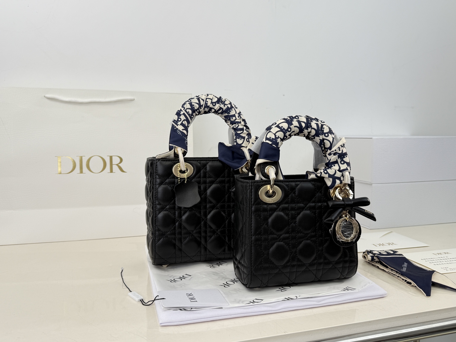 Dior Lady Dior Bag with Chain - Image 3