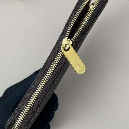 LV Zippy Wallet M24616 - Image 3