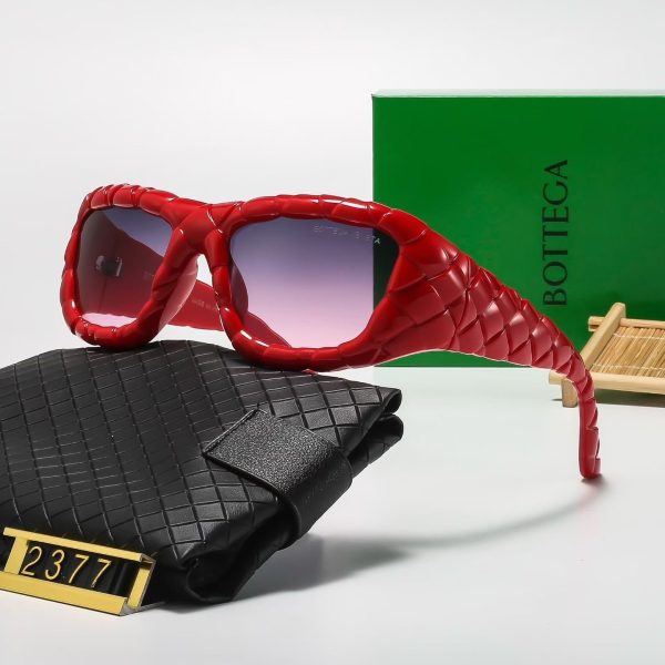 Bottega Veneta Fashionable Sunglasses