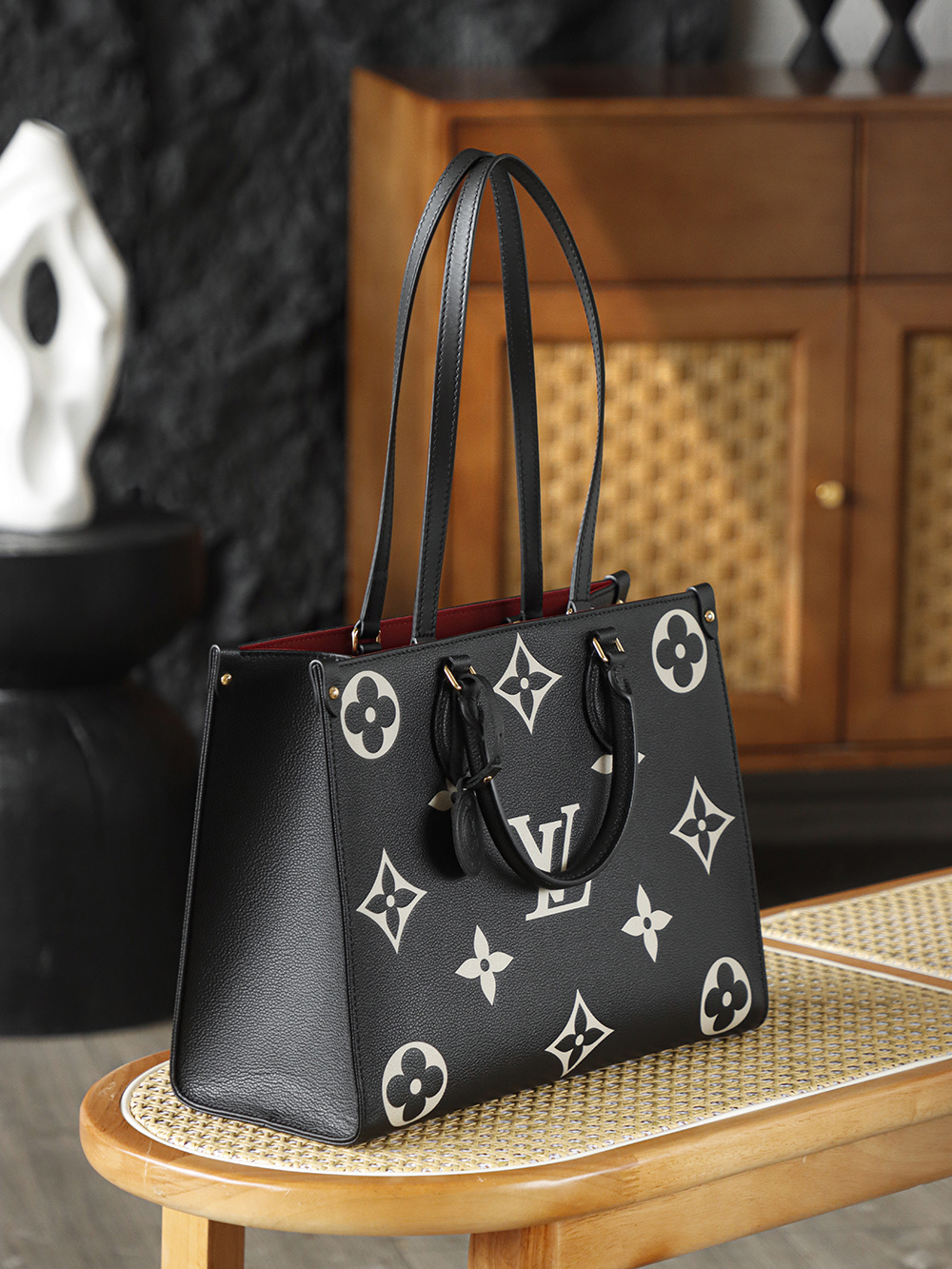 LV OnTheGo MM Bicolor Monogram Empreinte Bag - 10A Mirror Version - Image 9