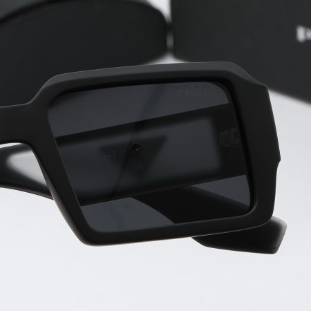 Prada Fashionable Sunglasses - Image 9