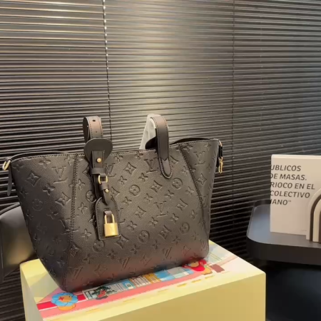 LV Tote Bag