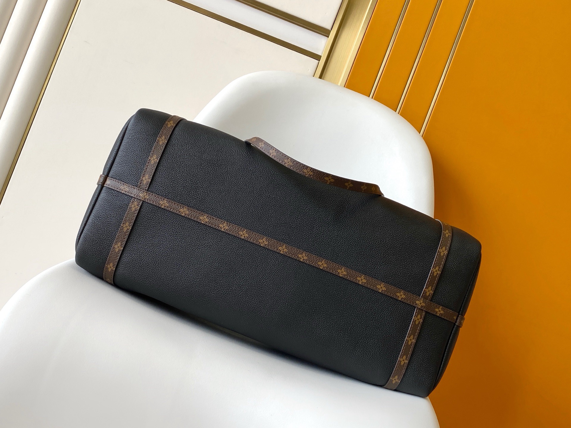 LV Express Travel H27 Women Handbags - Image 3