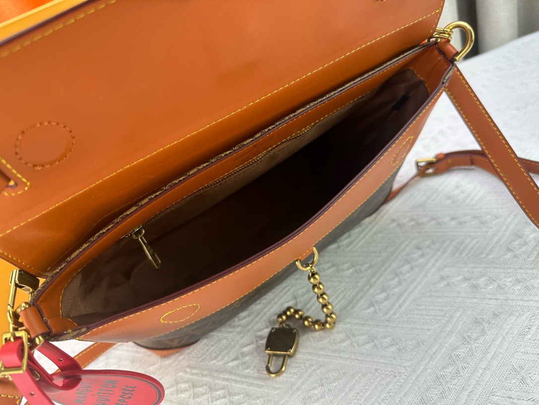 LV Steamer Crossbody Bag - Image 8