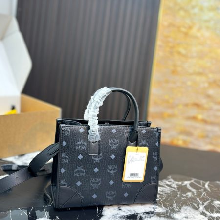 MCM Small München Tote Bag - Image 2