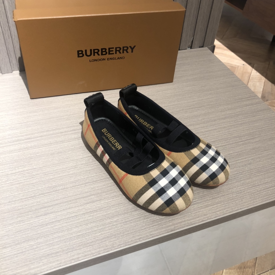 Burberry Children's Shoes - Image 1